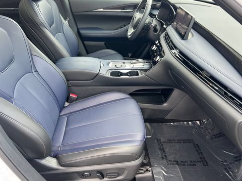 Certified 2026 INFINITI QX60 Sport w/ Dark Cargo Package AWD/4WD image 13