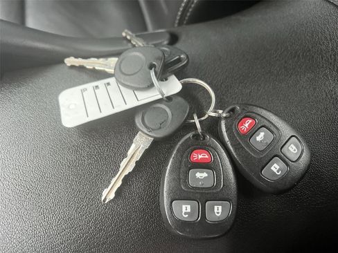 Used 2008 Pontiac Solstice GXP image 22