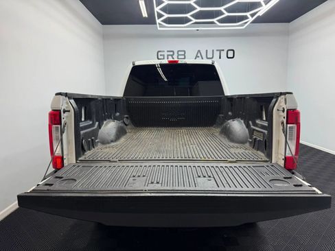 Used 2017 Ford F250 XLT w/ FX4 Off-Road Package AWD/4WD image 7