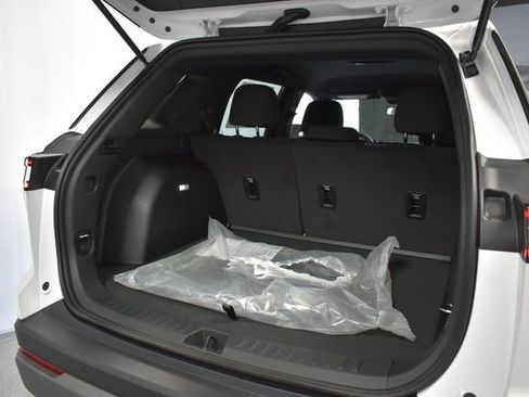 New 2026 Chevrolet Equinox LT FWD image 34