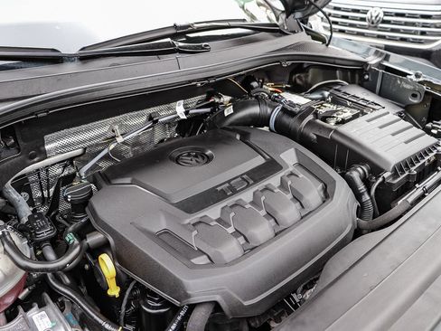 Certified 2022 Volkswagen Tiguan SE R-Line FWD image 25