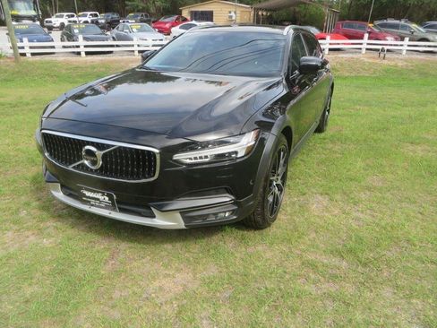 Used 2018 Volvo V90 T6 Cross Country w/ Convenience Package AWD/4WD image 2