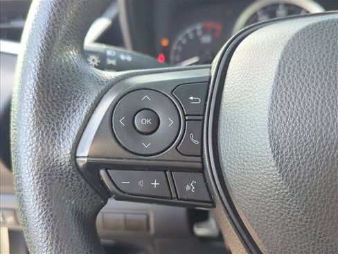 Used 2021 Toyota Corolla LE FWD image 11