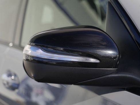 Used 2024 Mercedes-Benz GLS 580 4MATIC image 13