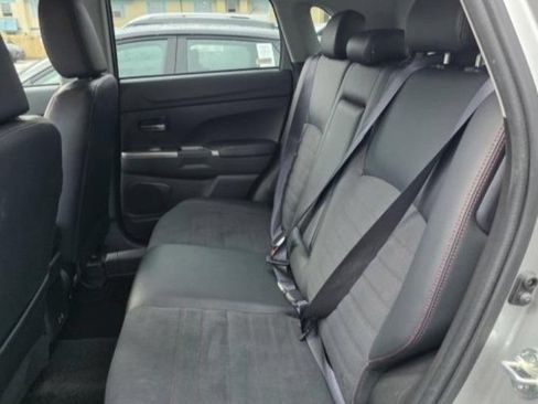 Used 2025 Mitsubishi Outlander Sport SE AWD/4WD image 7