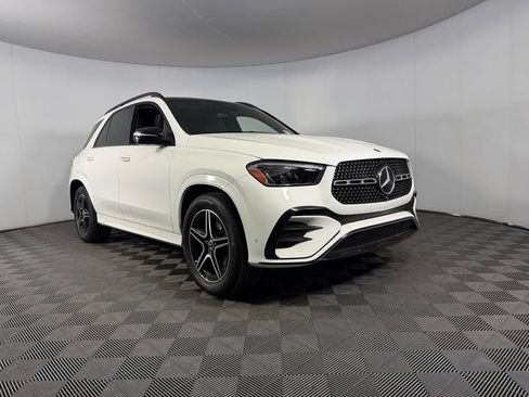 Used 2024 Mercedes-Benz GLE 350 4MATIC image 3