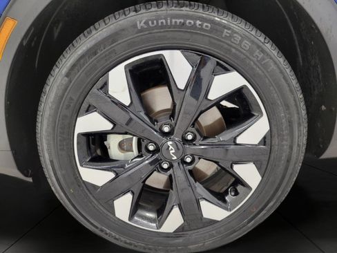Used 2023 Kia Sportage X-Line w/ X-Line Premium Package AWD/4WD image 3