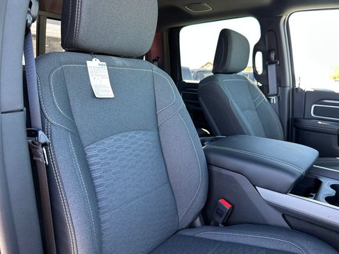 New 2026 RAM 2500 Big Horn AWD/4WD image 41