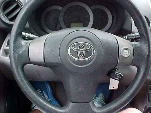 Used 2009 Toyota RAV4 4WD image 25