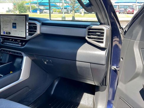 Used 2025 Toyota Tundra Limited image 18