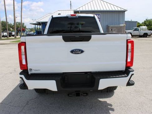 Used 2025 Ford F250 XLT w/ FX4 Off-Road Package AWD/4WD image 9