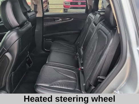 Used 2022 Lincoln Nautilus Reserve image 12