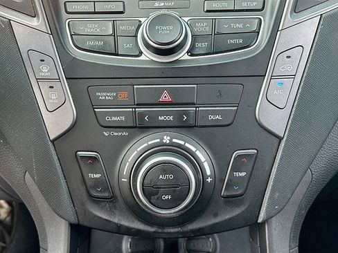Used 2014 Hyundai Santa Fe Sport 2.0T w/ Navigation Package 06 AWD/4WD image 17