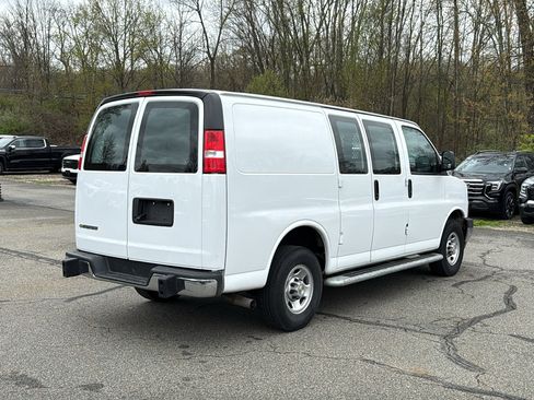 Used 2024 Chevrolet Express 2500 w/ Driver Convenience Package RWD image 6