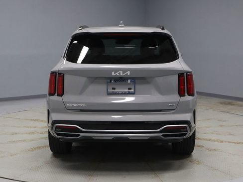 Used 2023 Kia Sorento SX image 11