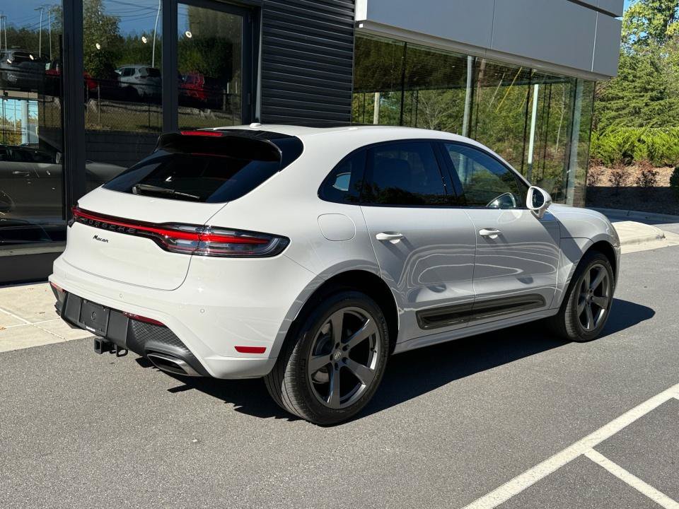 Certified 2026 Porsche Macan Turbo AWD/4WD image 7