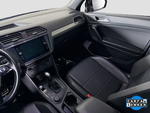 Used 2021 Volkswagen Tiguan SE R-Line image 23