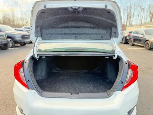 Used 2019 Honda Civic Sport image 24