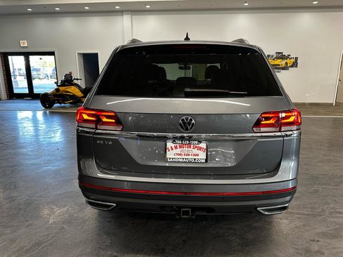 Used 2022 Volkswagen Atlas SE w/ Panoramic Sunroof Package FWD image 6