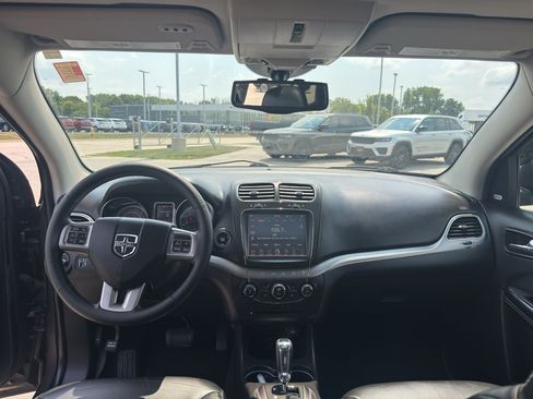 Used 2017 Dodge Journey Crossroad w/ Popular Equipment Group AWD/4WD image 30