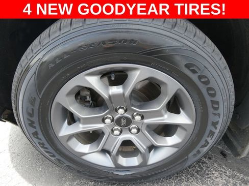 Used 2022 Ford Maverick XLT FWD image 4