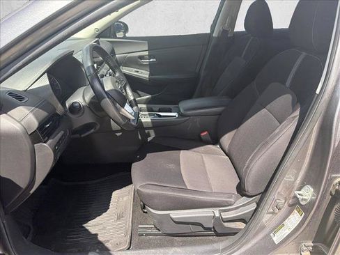 Used 2022 Nissan Sentra SV FWD image 10