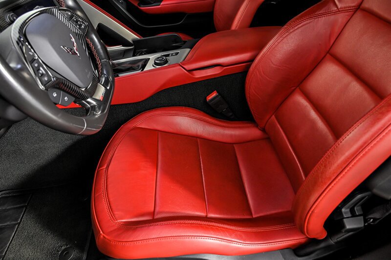Used 2016 Chevrolet Corvette Z06 w/ 3LZ Preferred Equipment Group RWD image 16