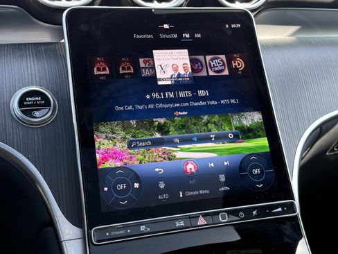 Used 2025 Mercedes-Benz GLC 300 4MATIC image 24