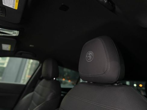 Used 2024 Alfa Romeo Tonale Ti w/ Premium Interior Package image 17