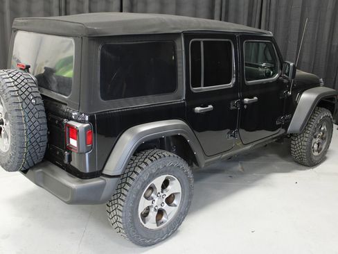 Used 2022 Jeep Wrangler Unlimited Sport AWD/4WD image 13
