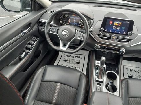 Used 2025 Nissan Altima 2.5 SR image 13