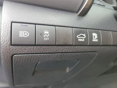 Used 2023 Toyota Camry LE image 28