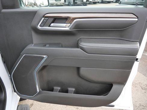 Used 2023 Chevrolet Silverado 1500 RST w/ Redline Edition AWD/4WD image 13