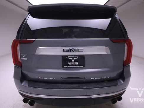 Used 2021 GMC Yukon Denali image 4