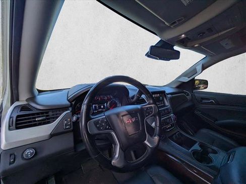 Used 2020 GMC Yukon XL SLT RWD image 10