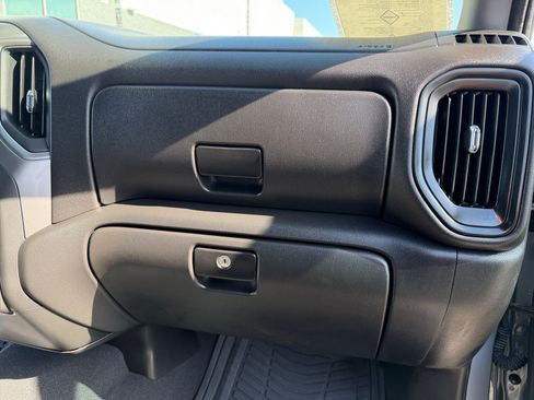 Used 2026 Chevrolet Silverado 1500 Custom RWD image 31