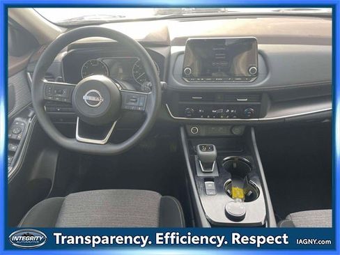 Certified 2023 Nissan Rogue SV image 13