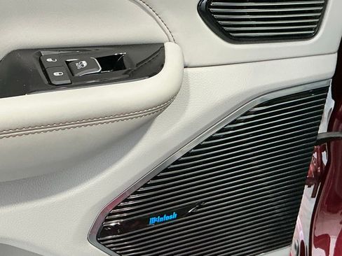 Used 2022 Jeep Grand Cherokee L Overland w/ Advanced Protech Group III AWD/4WD image 51