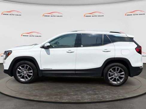 Used 2023 GMC Terrain SLT w/ Tech Package AWD/4WD image 7