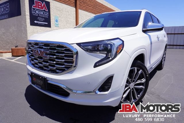 Used 2020 GMC Terrain Denali w/ Denali Premium Package FWD image 1