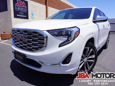 Used 2020 GMC Terrain Denali w/ Denali Premium Package FWD image 1