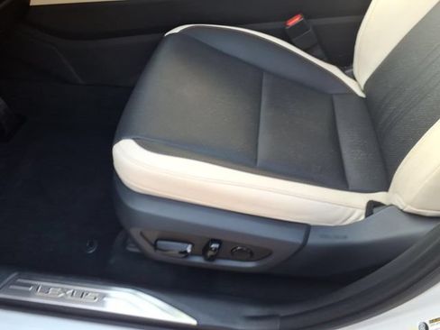 Used 2024 Lexus NX 250 FWD image 14