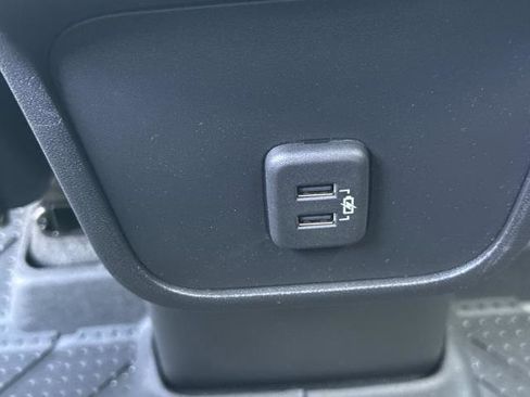 Used 2023 Chevrolet Equinox RS AWD/4WD image 26