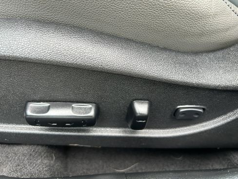 Used 2013 Hyundai Elantra Limited FWD image 18