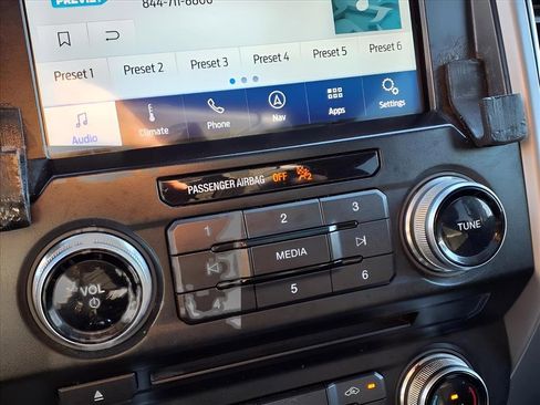 Used 2017 Ford F150 Lariat w/ Equipment Group 502A Luxury image 15