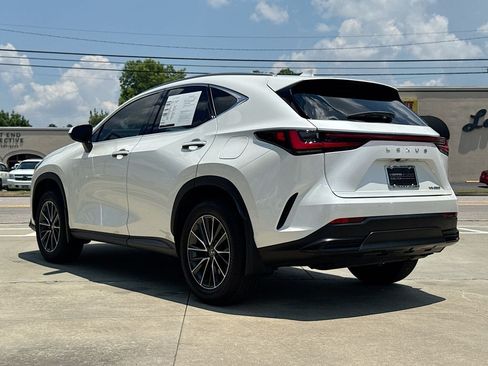 Used 2025 Lexus NX 250 FWD w/ Premium Package image 6