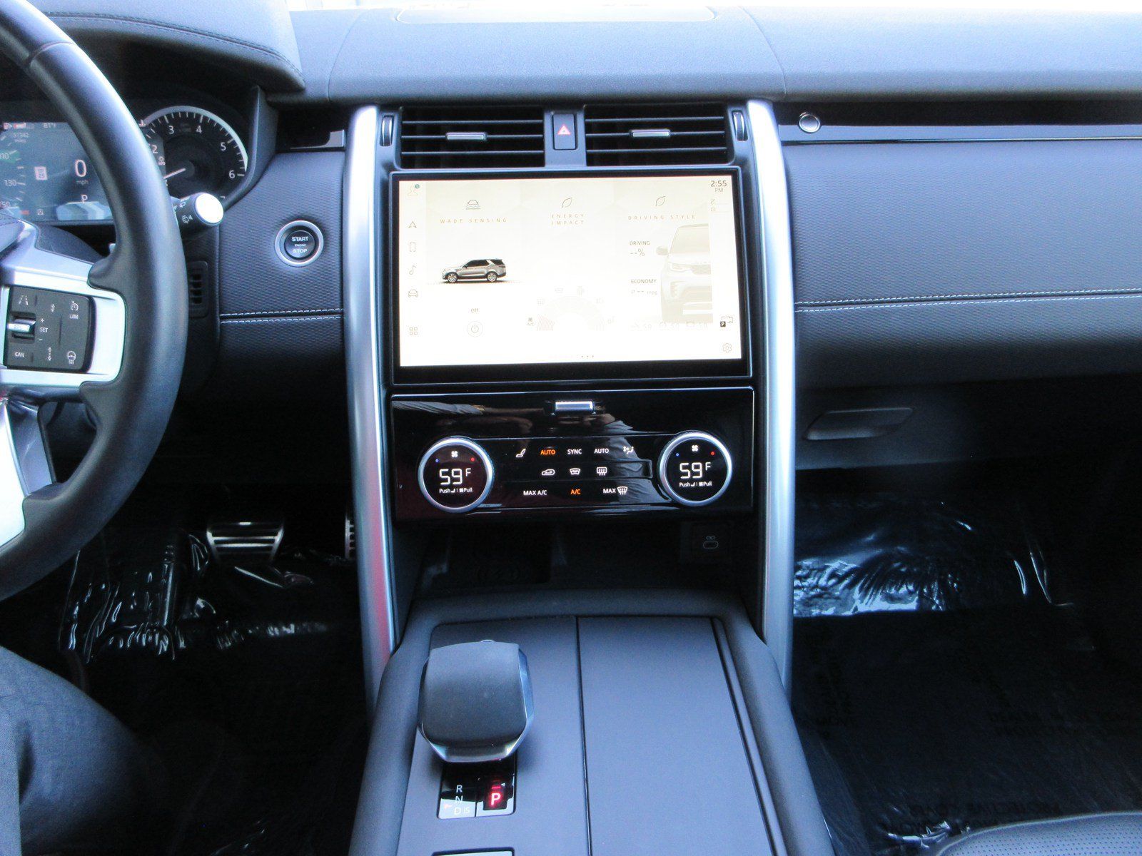 Used 2023 Land Rover Discovery Metropolitan Edition AWD/4WD image 41