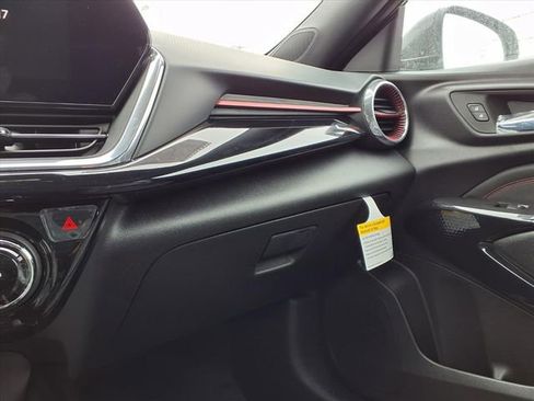 New 2026 Chevrolet Trax RS w/ Driver Confidence Package image 16