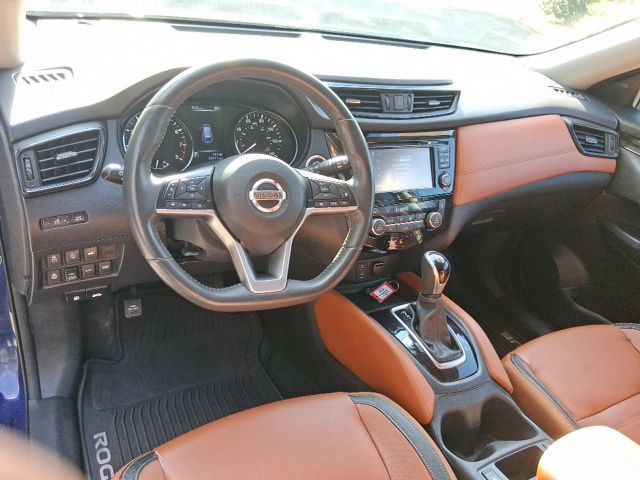 Used 2017 Nissan Rogue SL w/ SL Premium Package AWD/4WD image 14