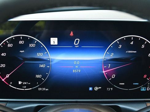 Used 2024 Mercedes-Benz CLE 300 4MATIC Cabriolet image 82